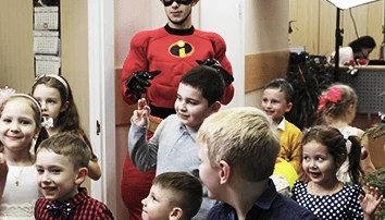 О компании: Радуем детей наших сотрудников новогодними ёлками, проведением конкурсов с призами и подарками.